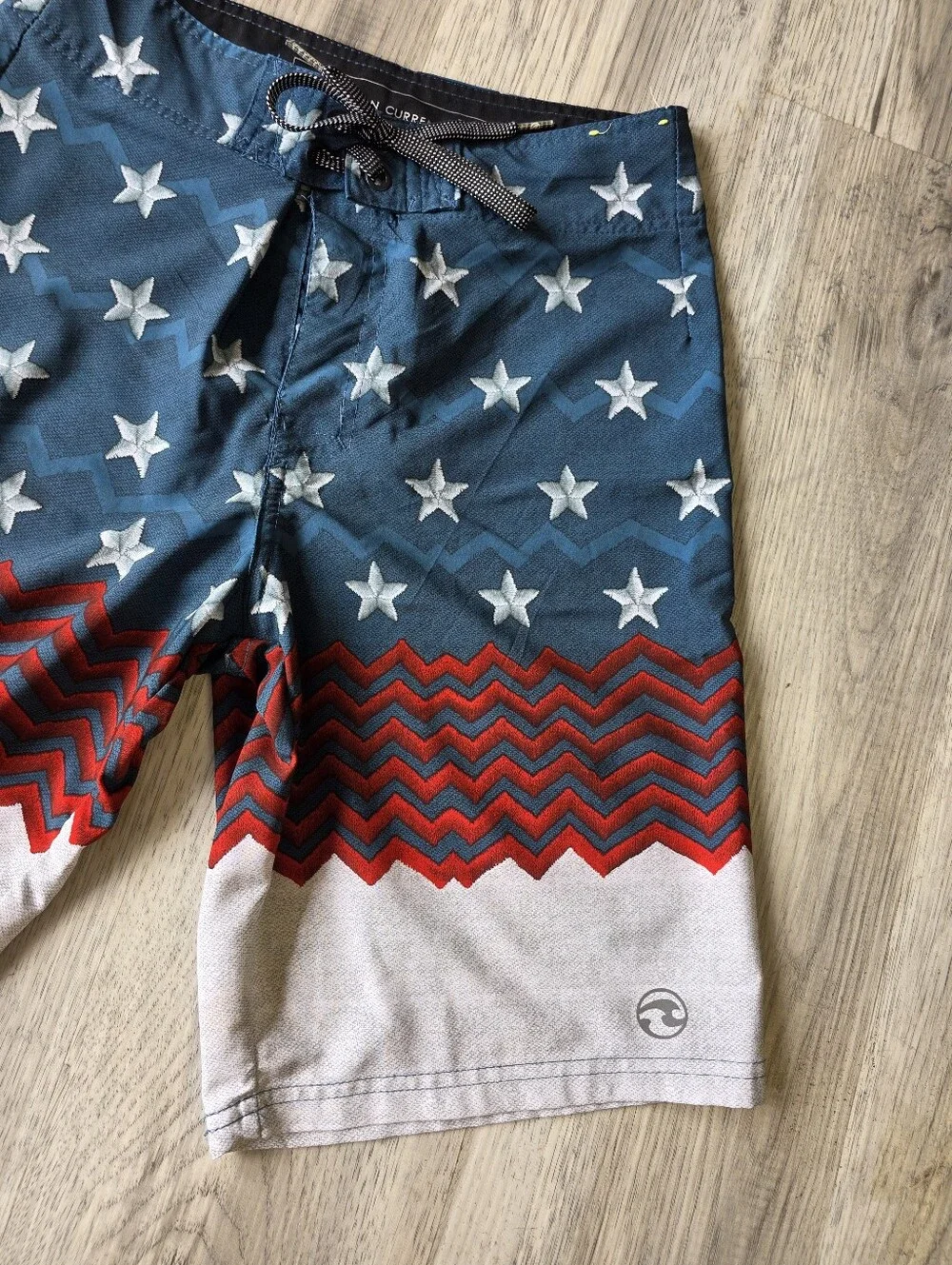 Ocean Current Men’s Size 28 Patriotic Stars Stripes Board Shorts Blue Red White